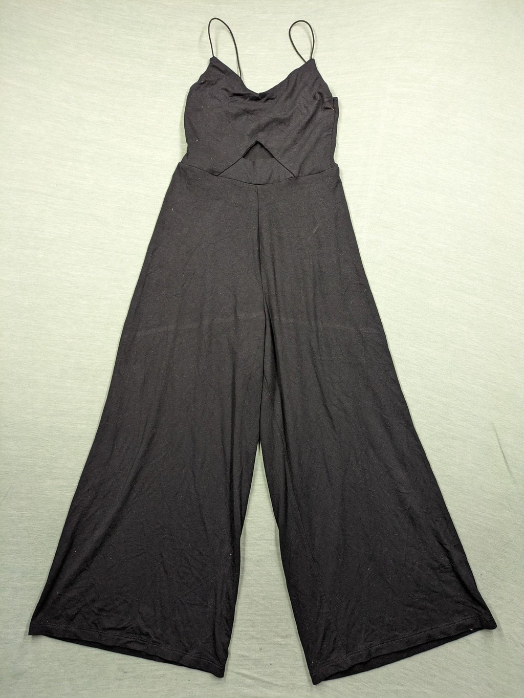 Amisu black jumpsuit with wide legs, spaghetti straps, and soft viscose fabric.