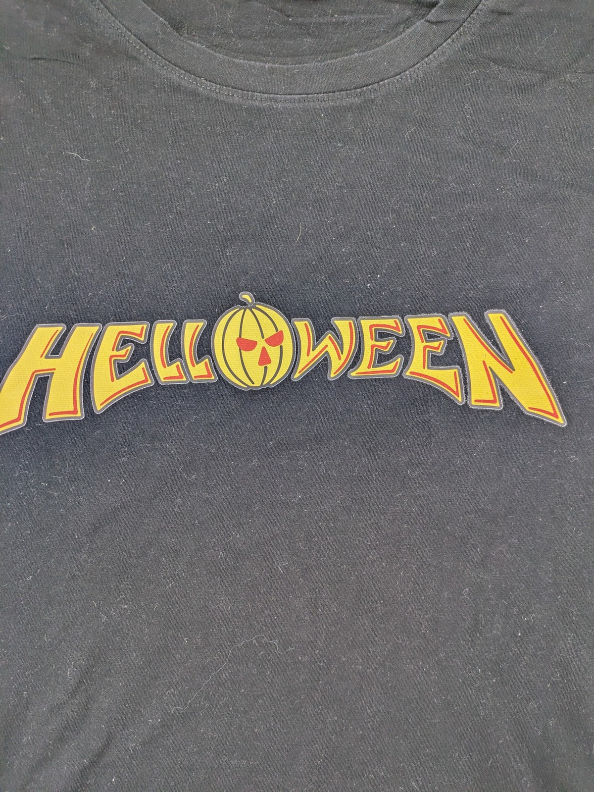 Stradivarius grey Helloween band t-shirt with pumpkin graphic and logo, size XL.