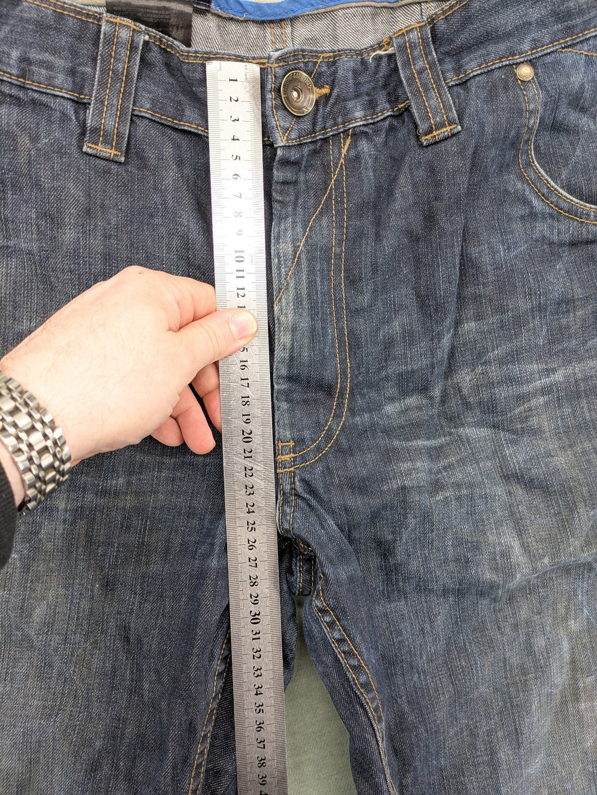 Back Of Beyond blue straight jeans 5-pocket design with classic denim wash.