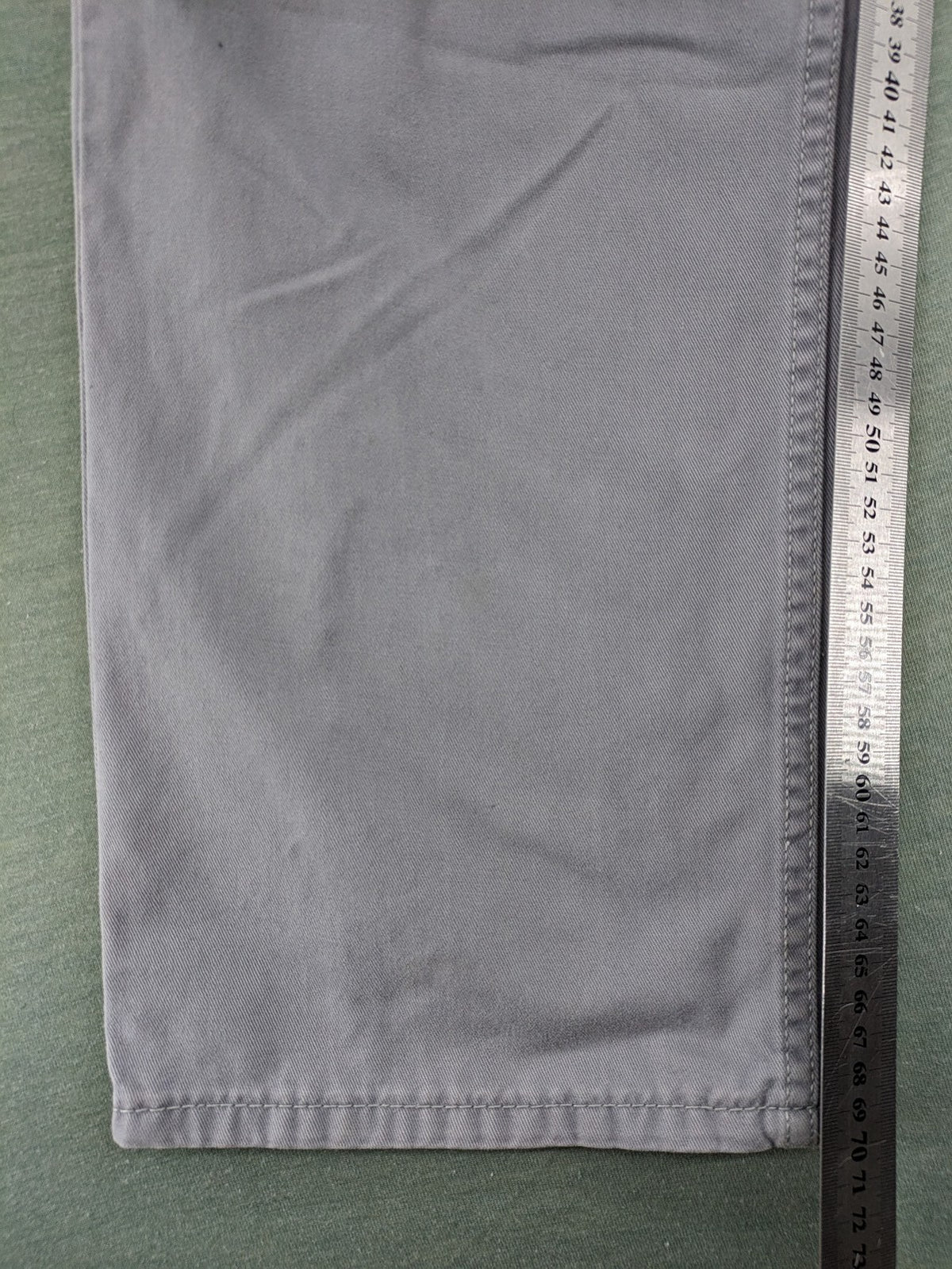 Levi's straight jeans purple classic 5-pocket design with iconic leather patch.