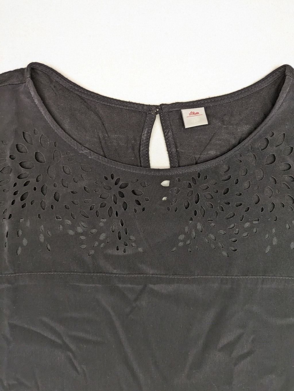 s.Oliver black shift dress with short sleeves and stylish cut-out neckline details