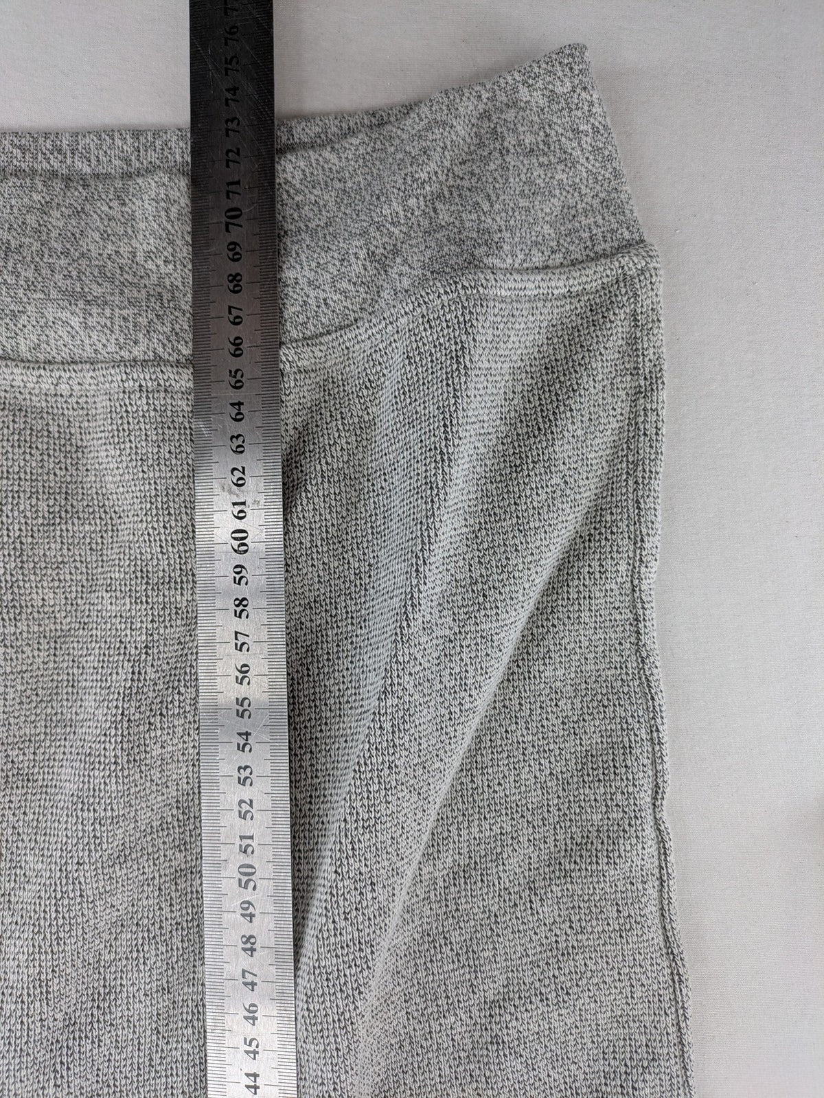 Danilo turtle neck jumper grey melange with black zipper and ribbed cuffs.