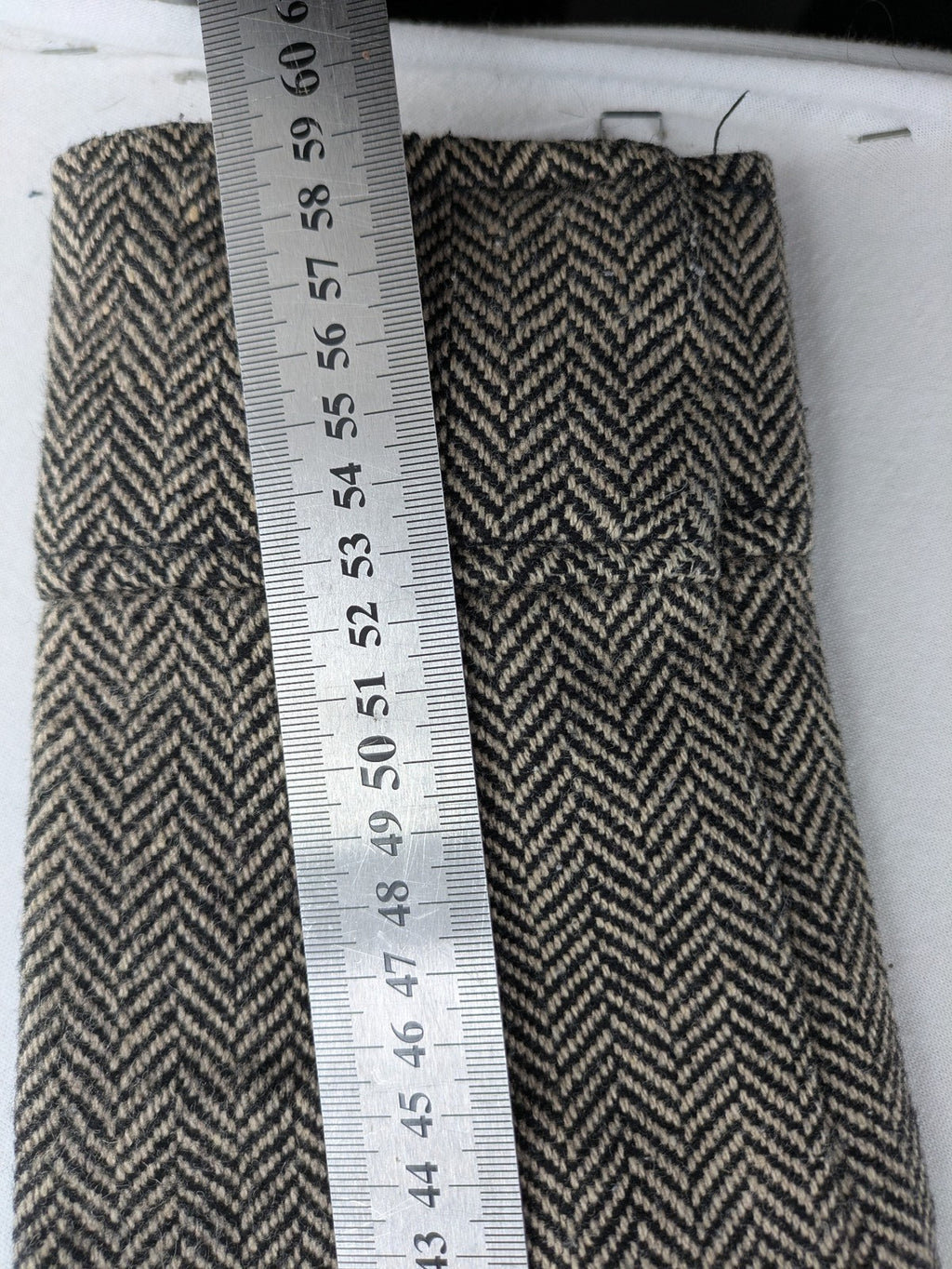 Bench beige-brown duffle coat with herringbone pattern and toggle closures.