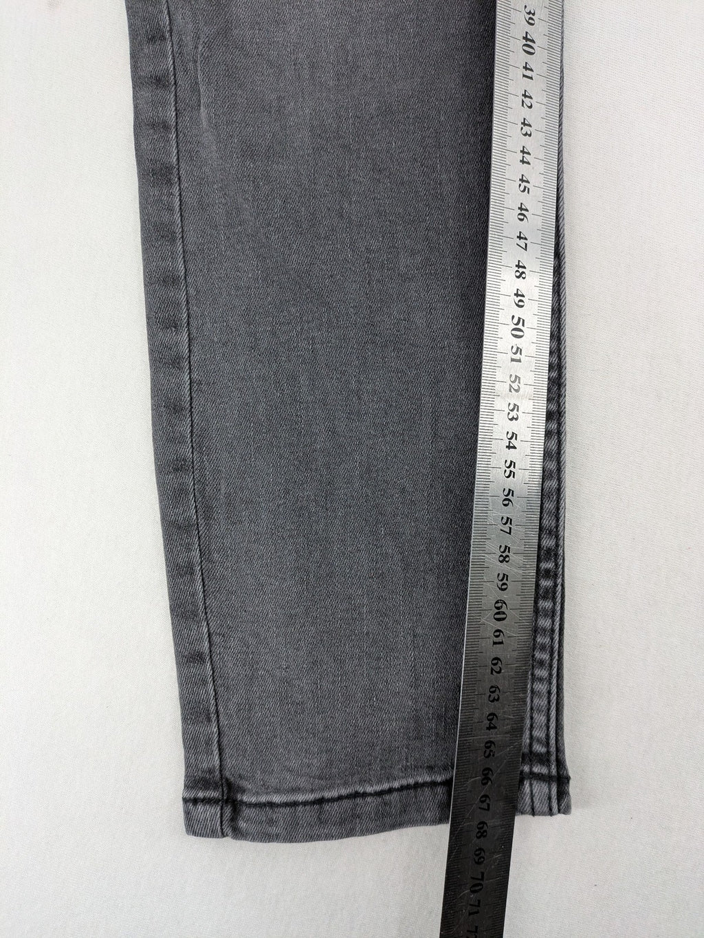Pier One grey slim fit jeans with classic five-pocket design and washed stretch denim.