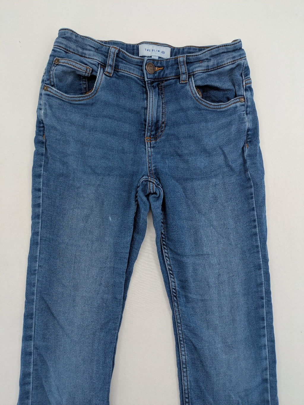 C&A blue straight jeans medium wash 5-pocket style with zipper and button closure