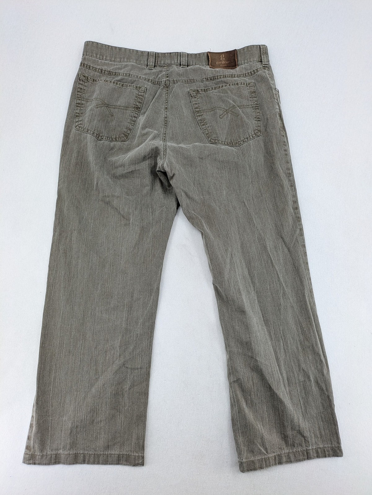 GARDEUR grey straight jeans regular fit with button and zipper closure, cotton-stretch blend.