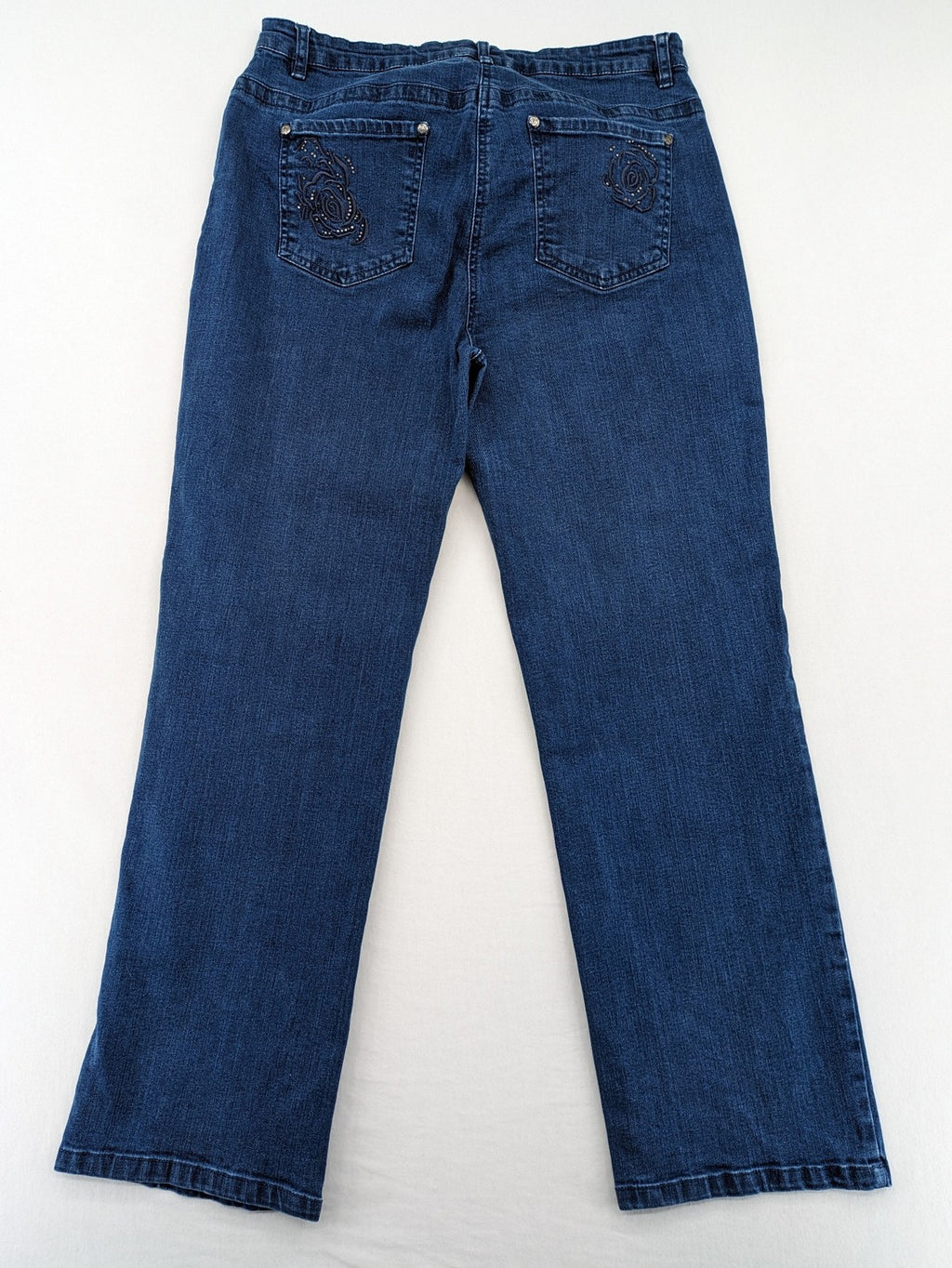 Damen blue straight jeans with embellished back pockets, cotton-elastane blend, mid-rise.