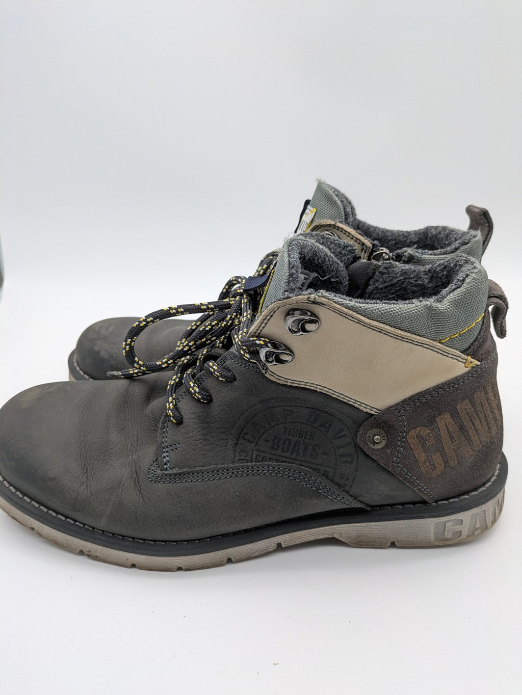 Camp David grey winter boots leather with side zipper and warm lining.