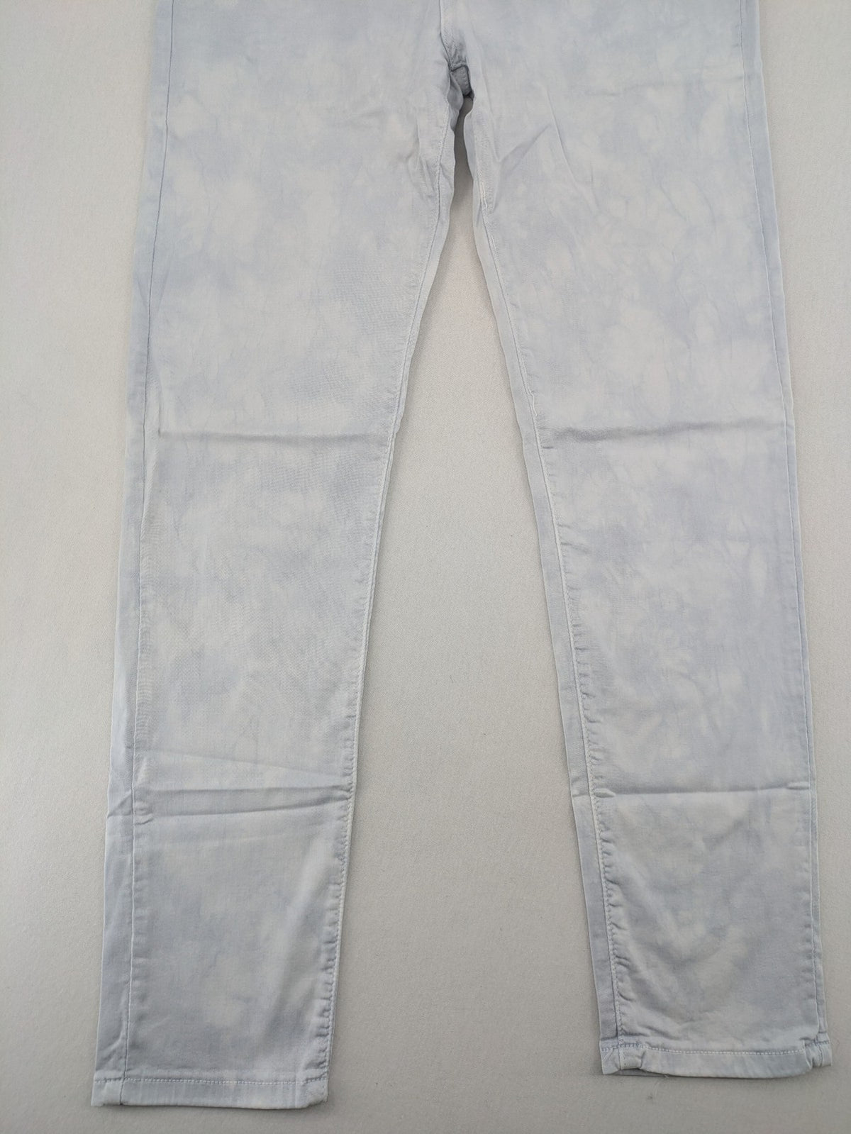 Yelly&Co blue and white batik pants with button fly, made from soft stretch fabric.