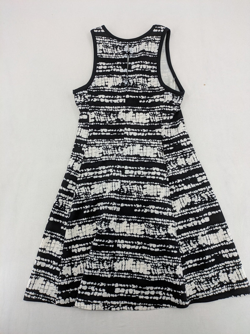 Mossimo black and white striped A-line summer dress, sleeveless, stretchy polyester blend.