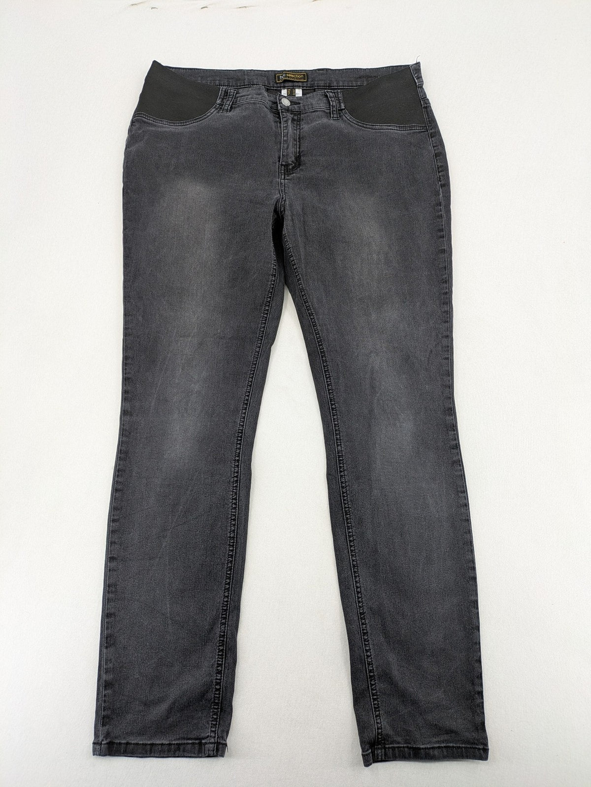 Bpc Selection grey maternity jeans, stretch denim, classic 5-pocket style, elastic waistband.