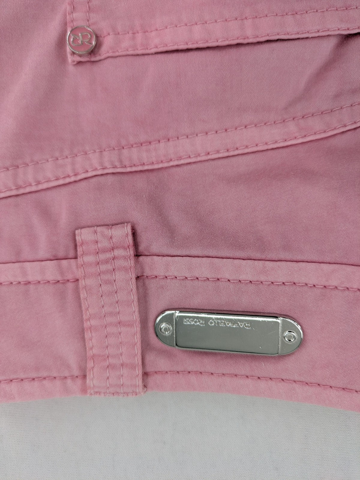 Raffaello Rossi pink pants 7/8 length with classic zip fly and soft stretch cotton.