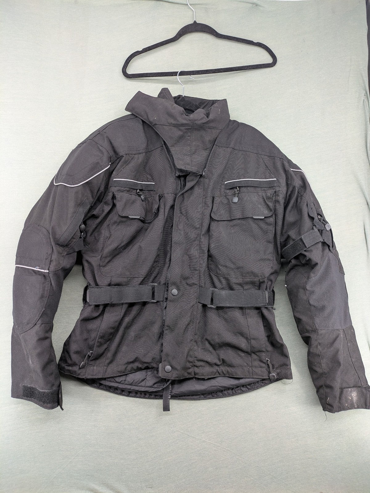 Advanced Experience black motorcycle jacket with Z-Liner membrane and CE protectors, durable Cordura material.