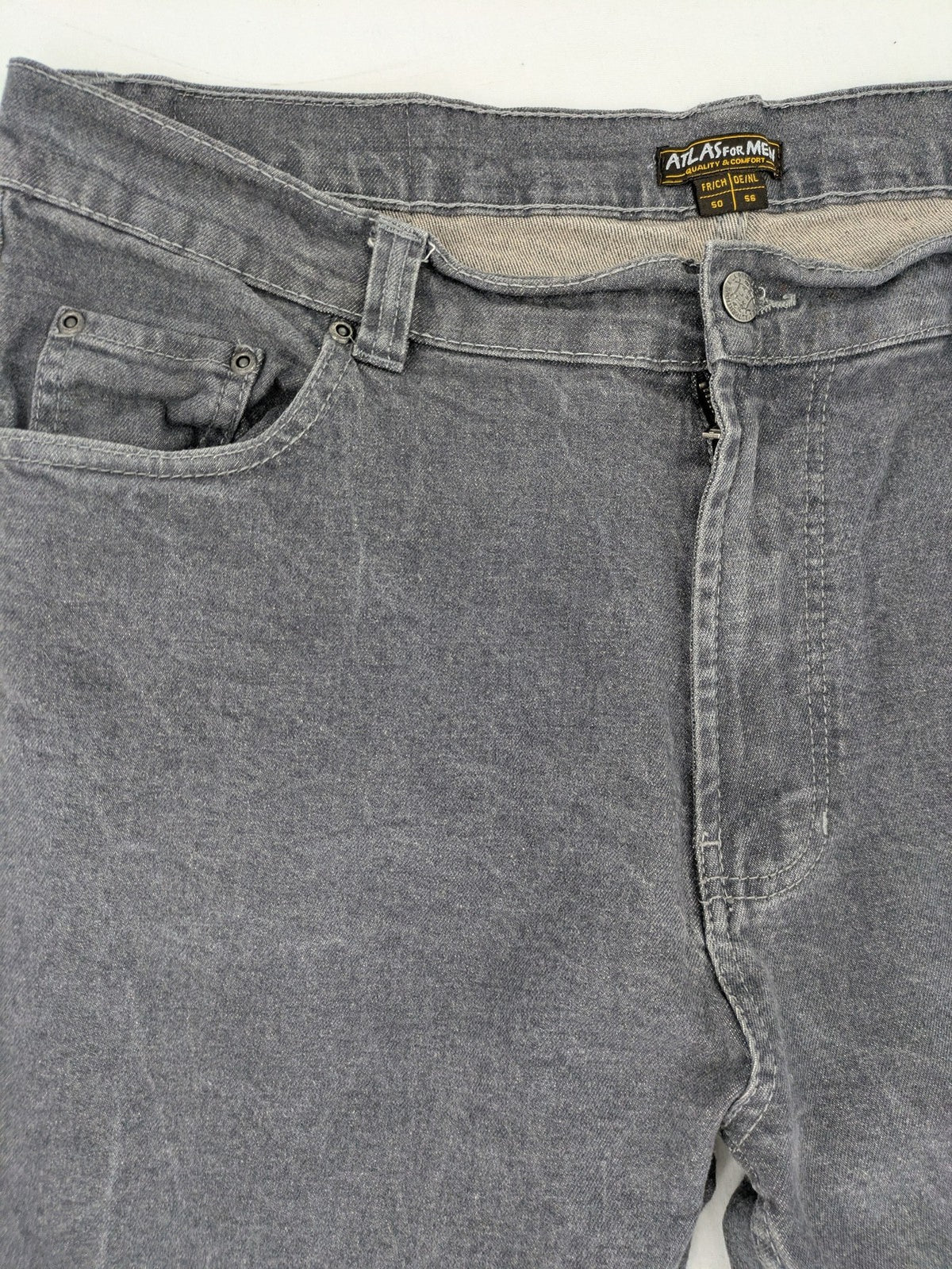Atlas For Men grey straight jeans 5-pocket design with stretch material for comfort.