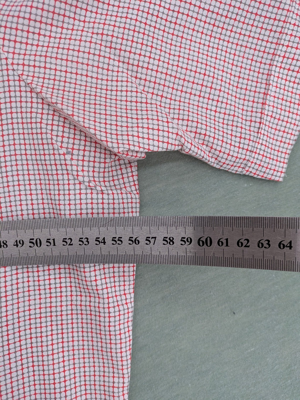 C&A short-sleeve shirt pink white checkered pattern, single chest pocket, polyester cotton blend.