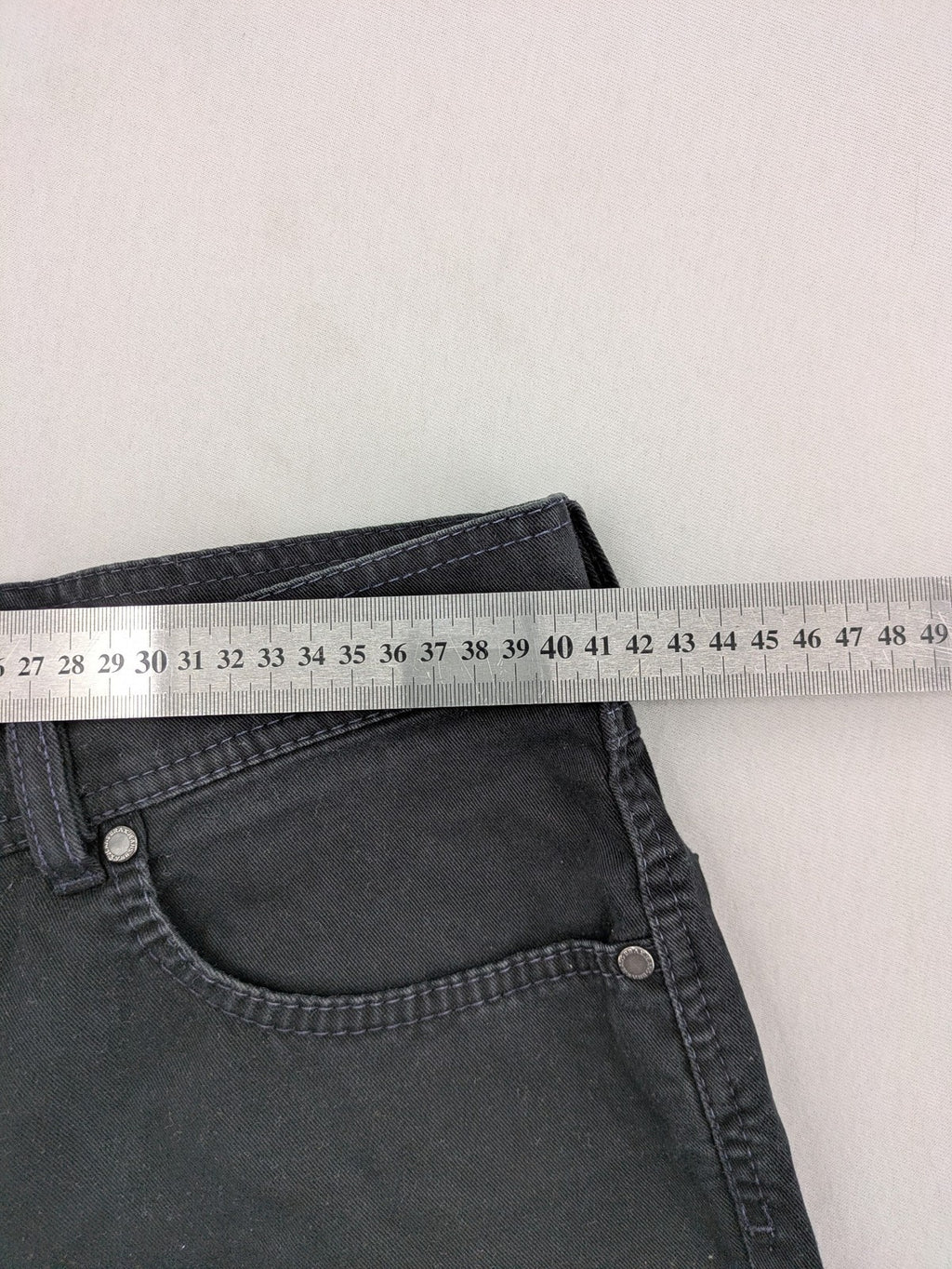 BRAX black straight jeans Carlos model, washed finish, durable cotton with stretch.