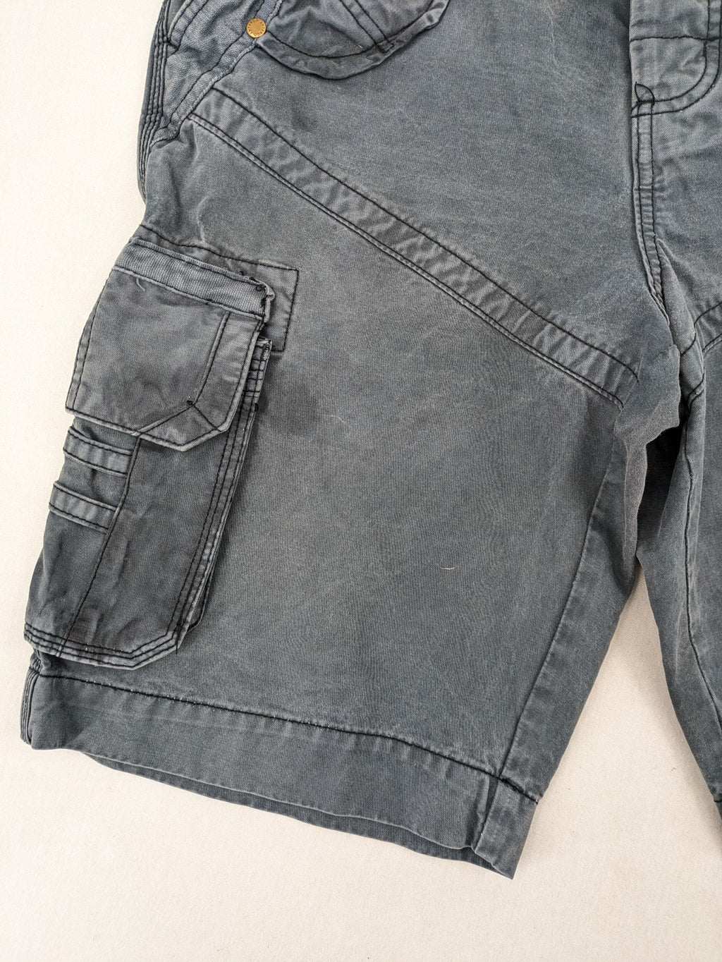 Antargo grey cargo shorts washed finish multi-pocket design durable cotton
