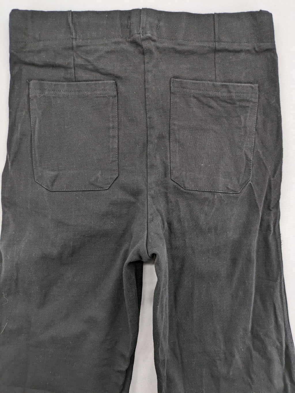 Zara grey pants cotton fabric with classic design and comfortable fit.