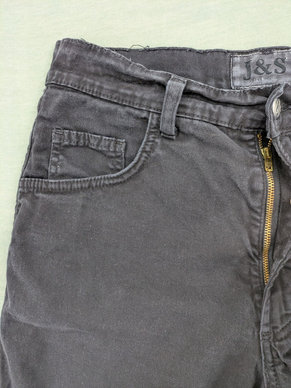 Jack & Sons grey straight jeans with classic 5-pocket design and cotton-elastane blend.
