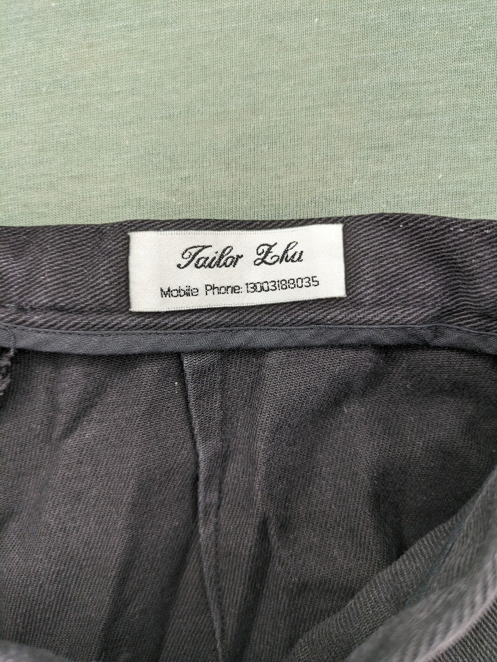 Tailor black culotte pants high waist wide leg with discreet back zipper.