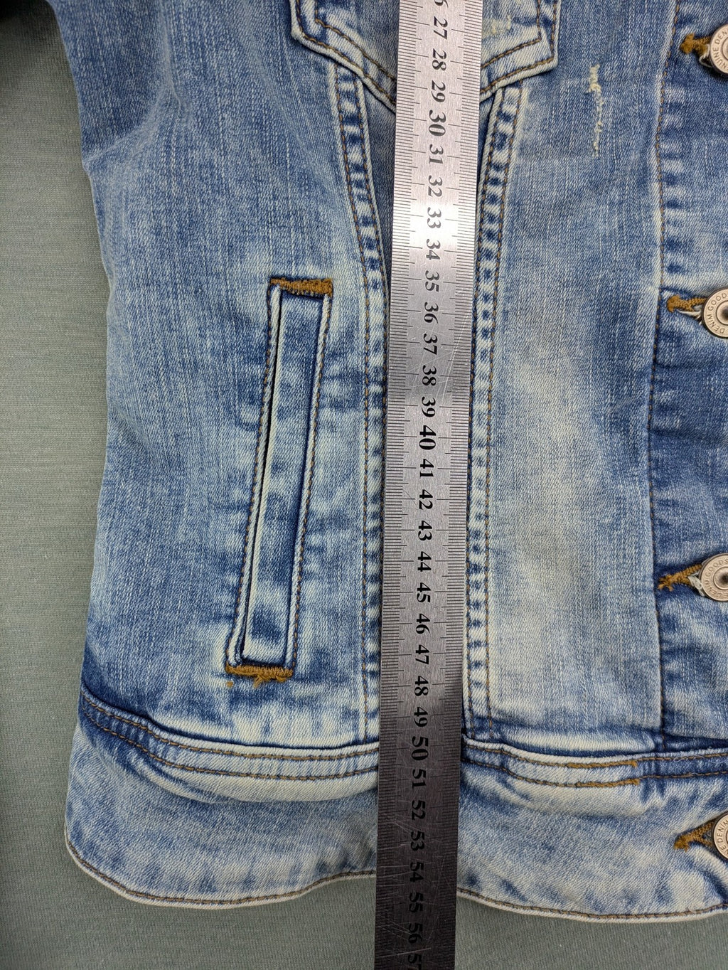 LTB blue denim jacket slim fit used look with button closure and chest pockets
