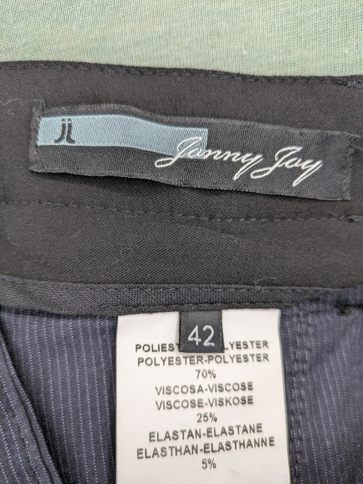 Jenny Joy pink harem pants with pleats, side pockets, and tapered legs.
