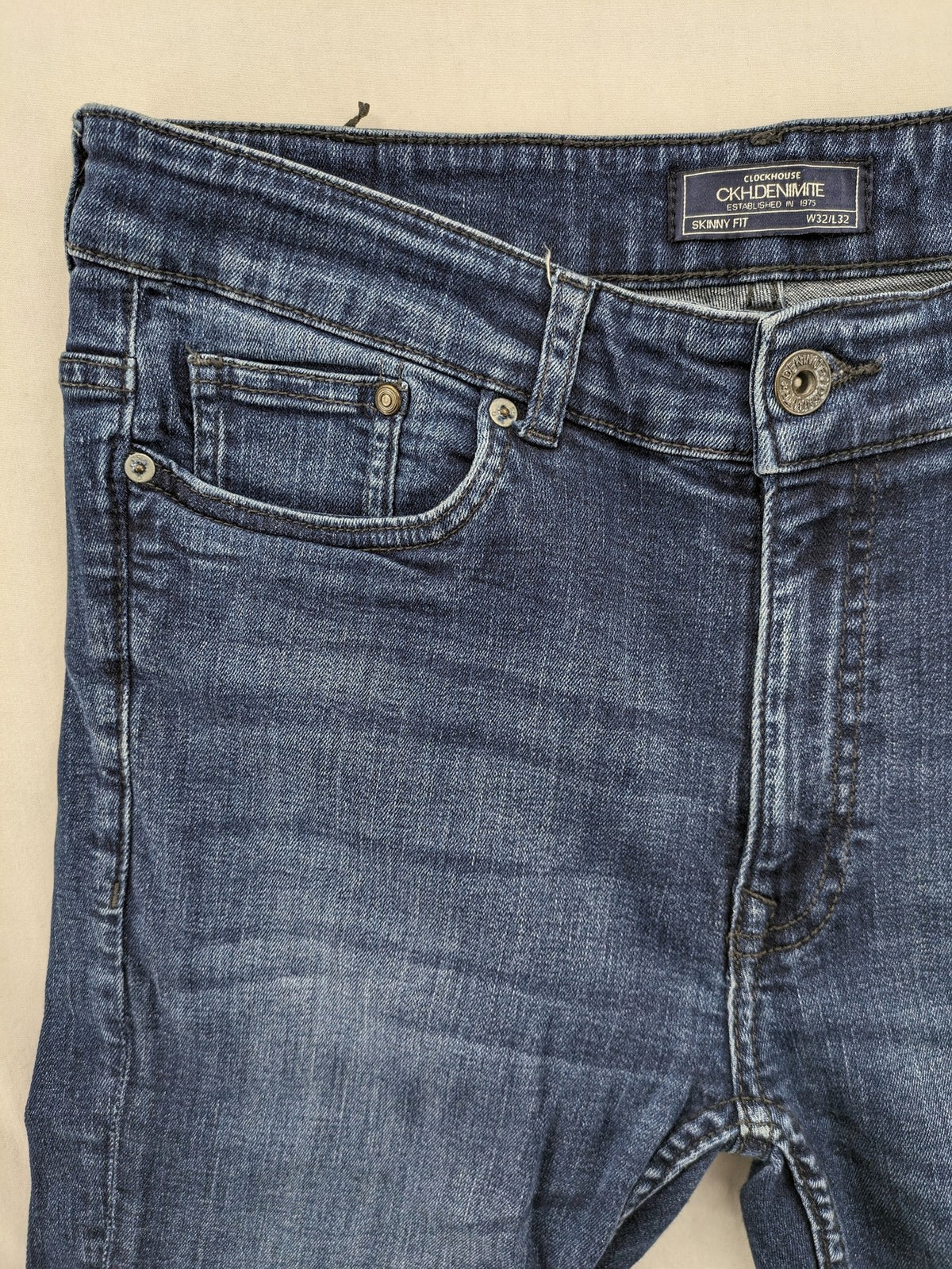 Clockhouse blue skinny fit jeans with stretch material and subtle logo detail.
