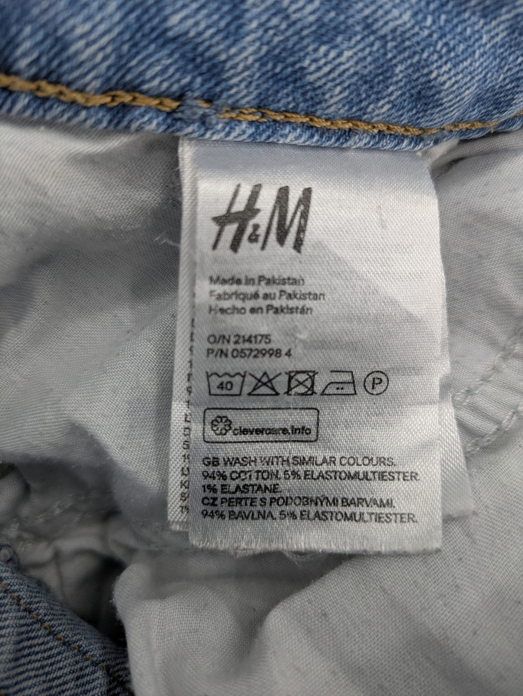 H&M Divided blue mom jeans high waist tapered fit with classic wash and durable cotton blend.