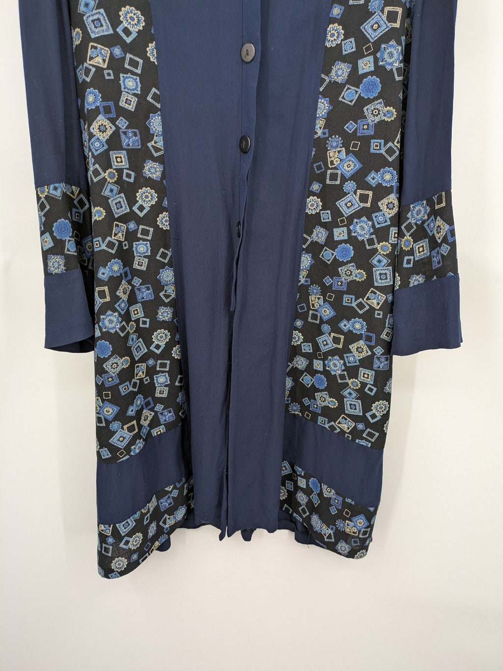 ARA long cardigan blue green geometric pattern with wide collar and button placket