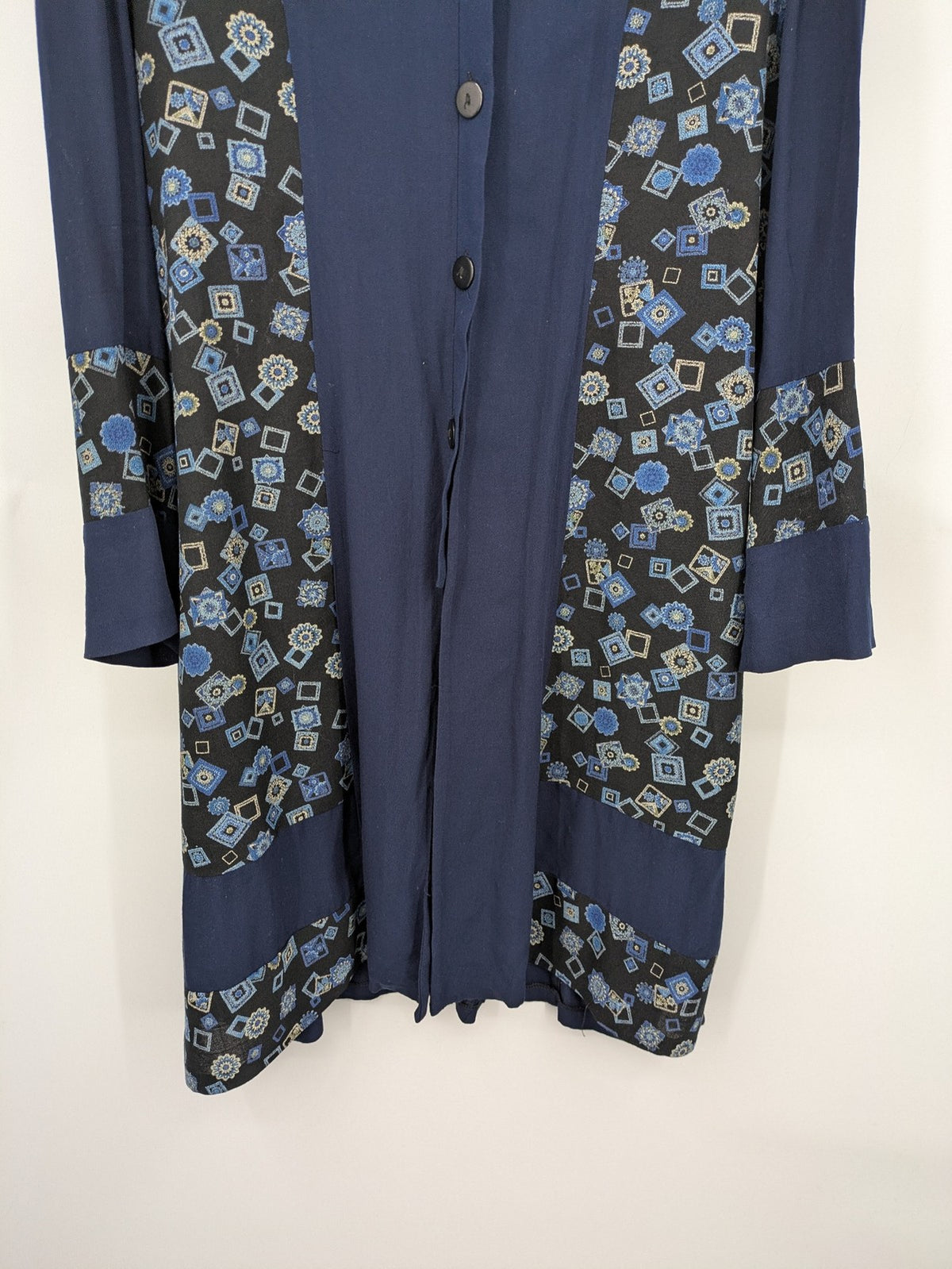 ARA long cardigan blue green geometric pattern with wide collar and button placket