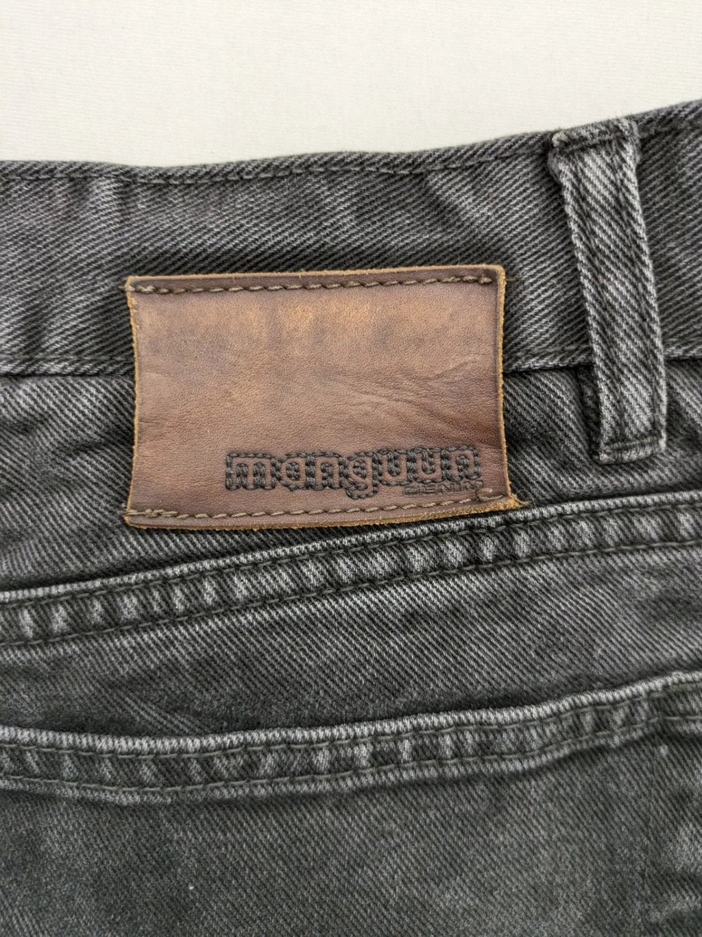 Manguun straight jeans black grey washed denim 5-pocket design regular fit