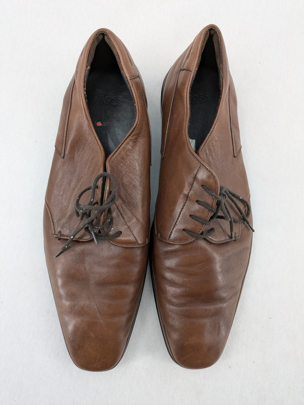 BOSS Hugo Boss brown deck shoes genuine leather classic design made in Italy.