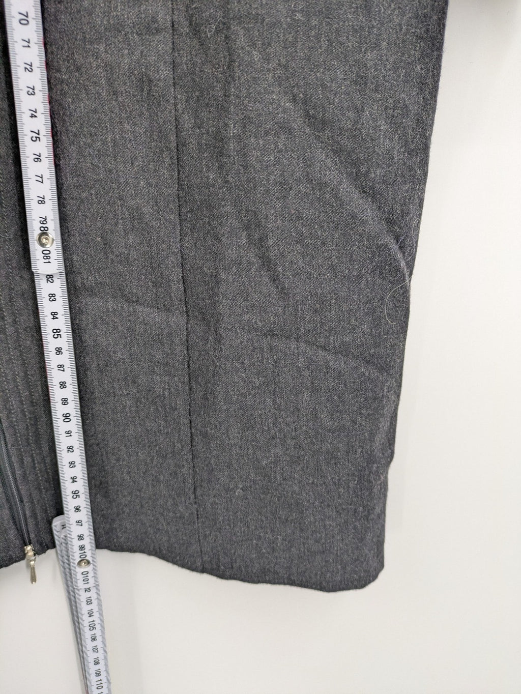 Schurwolle grey vintage coat dress with standing collar and two-way zipper.