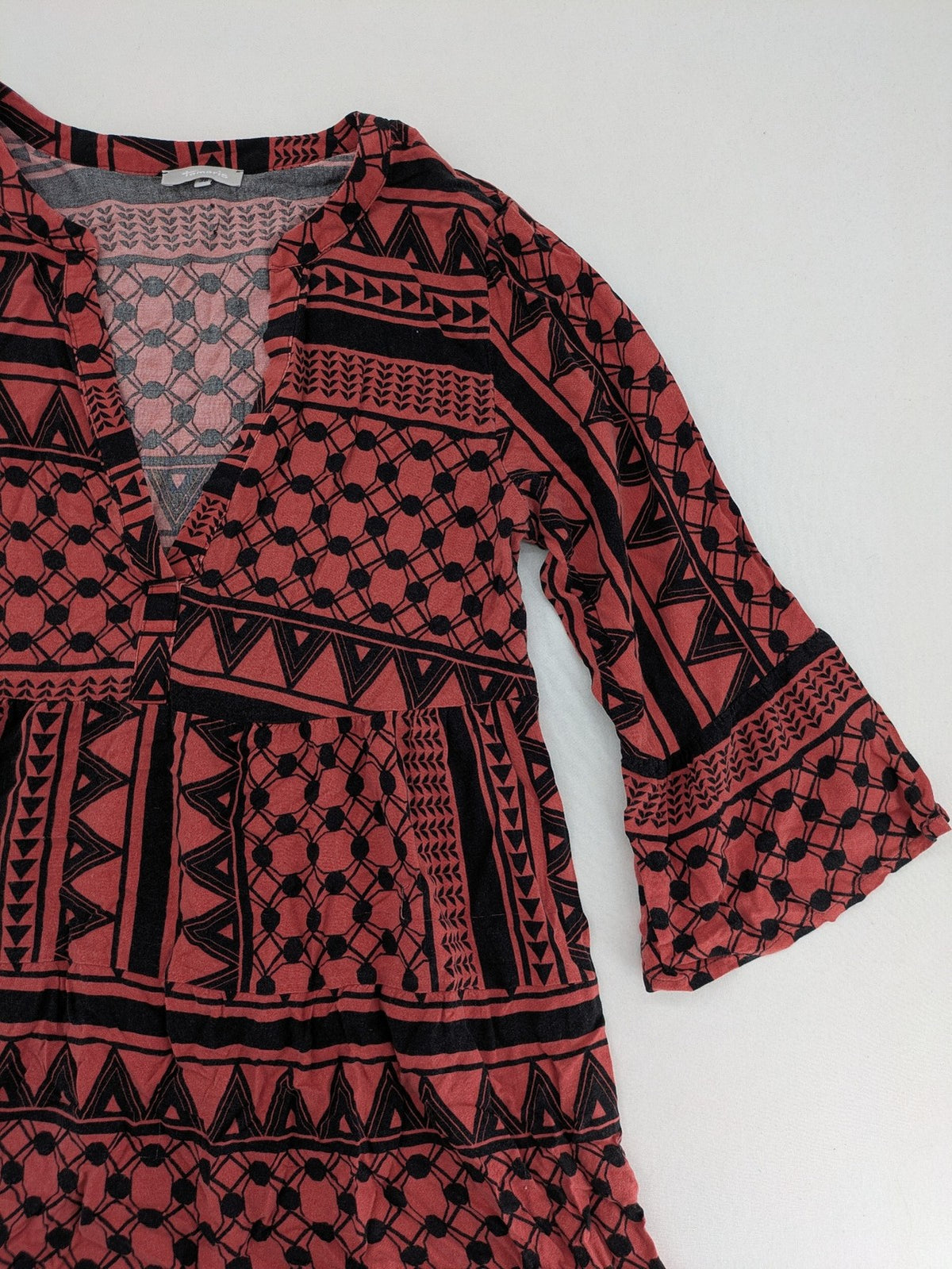 Tamaris boho tunic dress black red geometric pattern V-neck 3/4 bell sleeves
