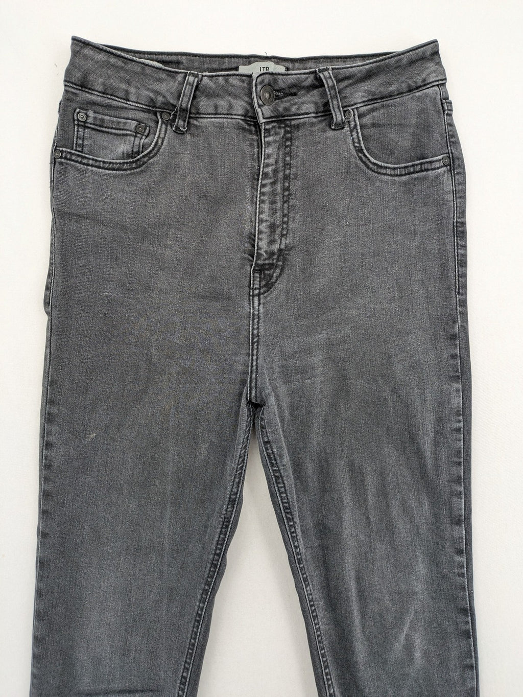 LTB grey skinny jeans with ultra high rise and washed look, model Marcella X.