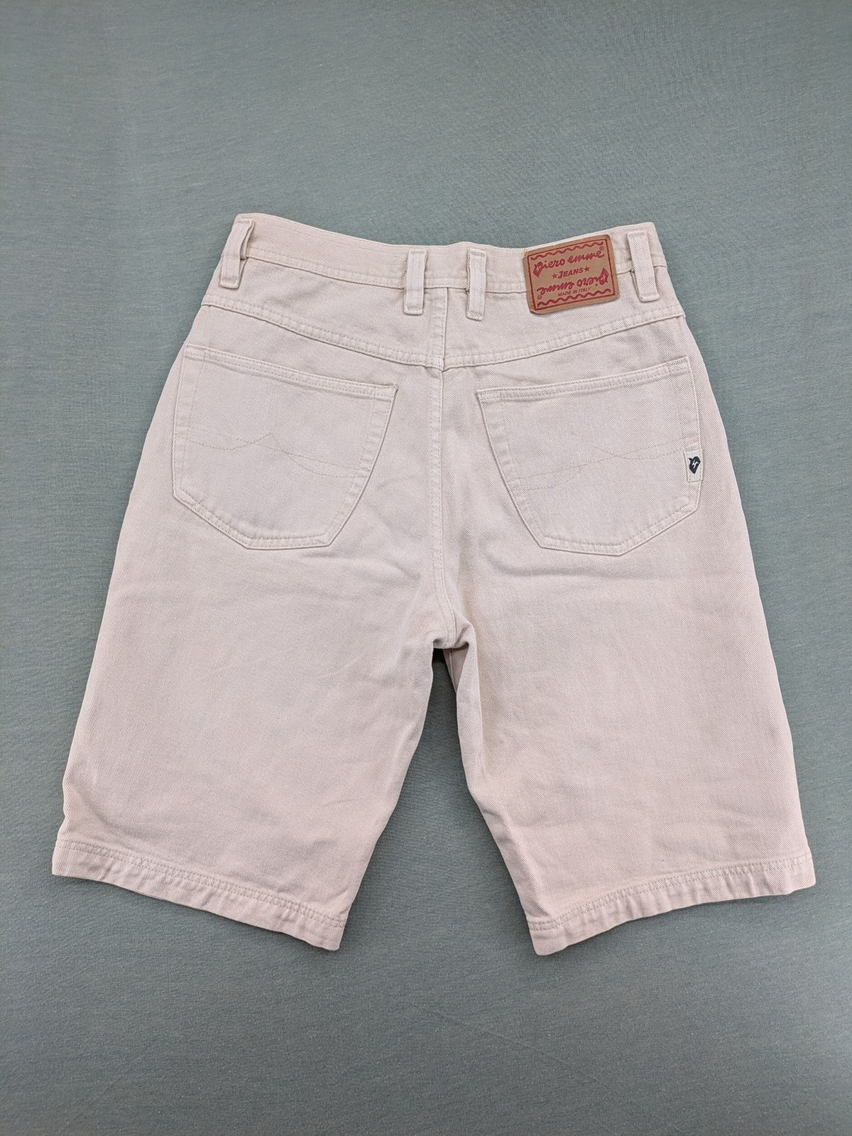 Emme beige jeans shorts size 33 classic 5-pocket design made in Italy cotton.