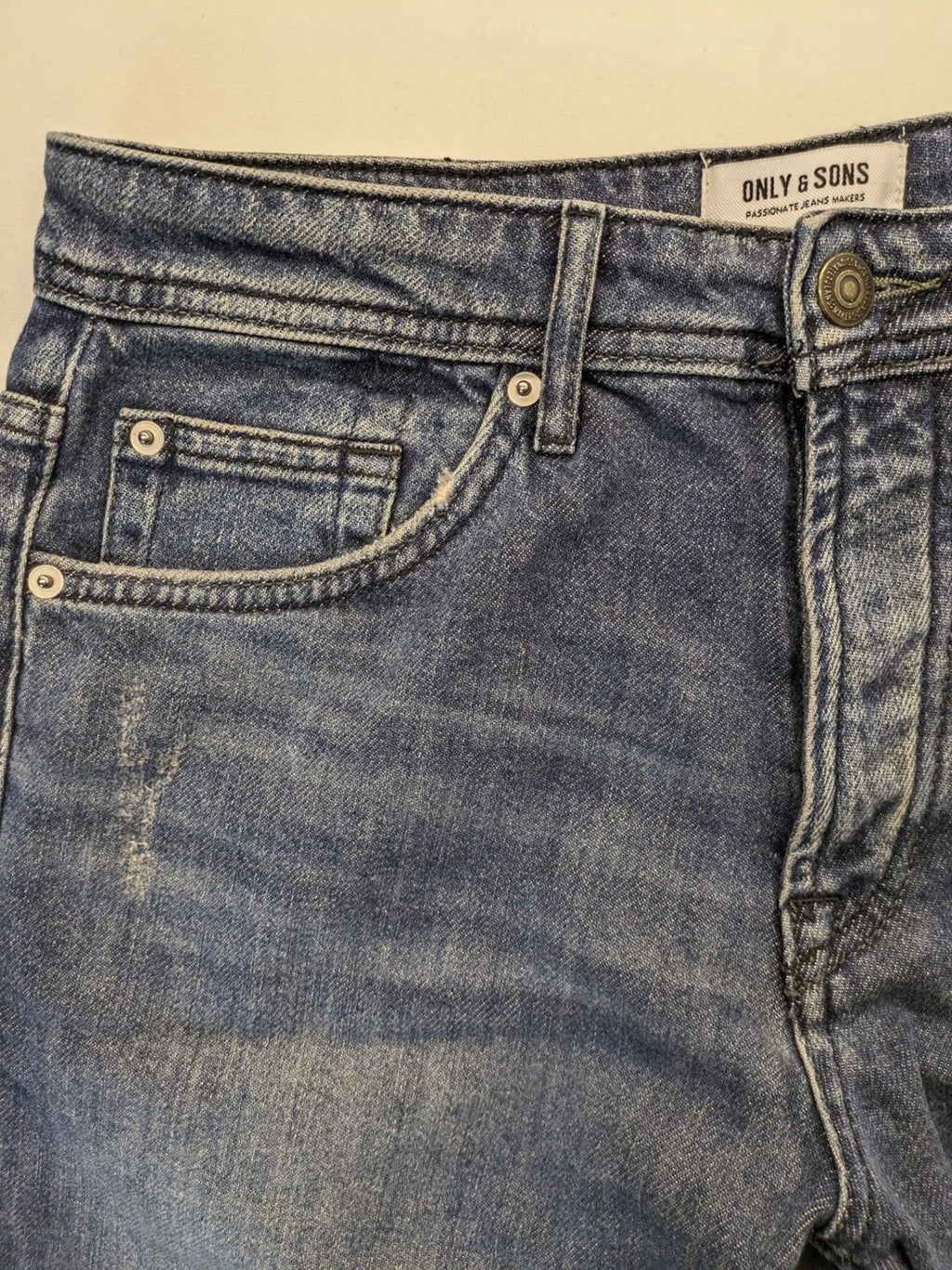 Only & Sons blue straight jeans with classic 5-pocket design and button fly.