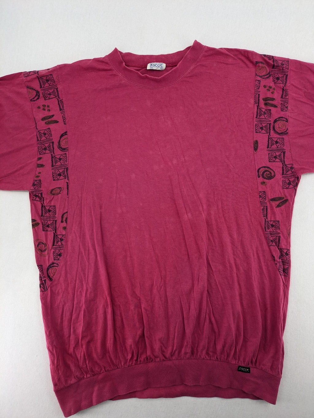Ascot vintage sweatshirt black and pink with graphic patterns and elastic hem.