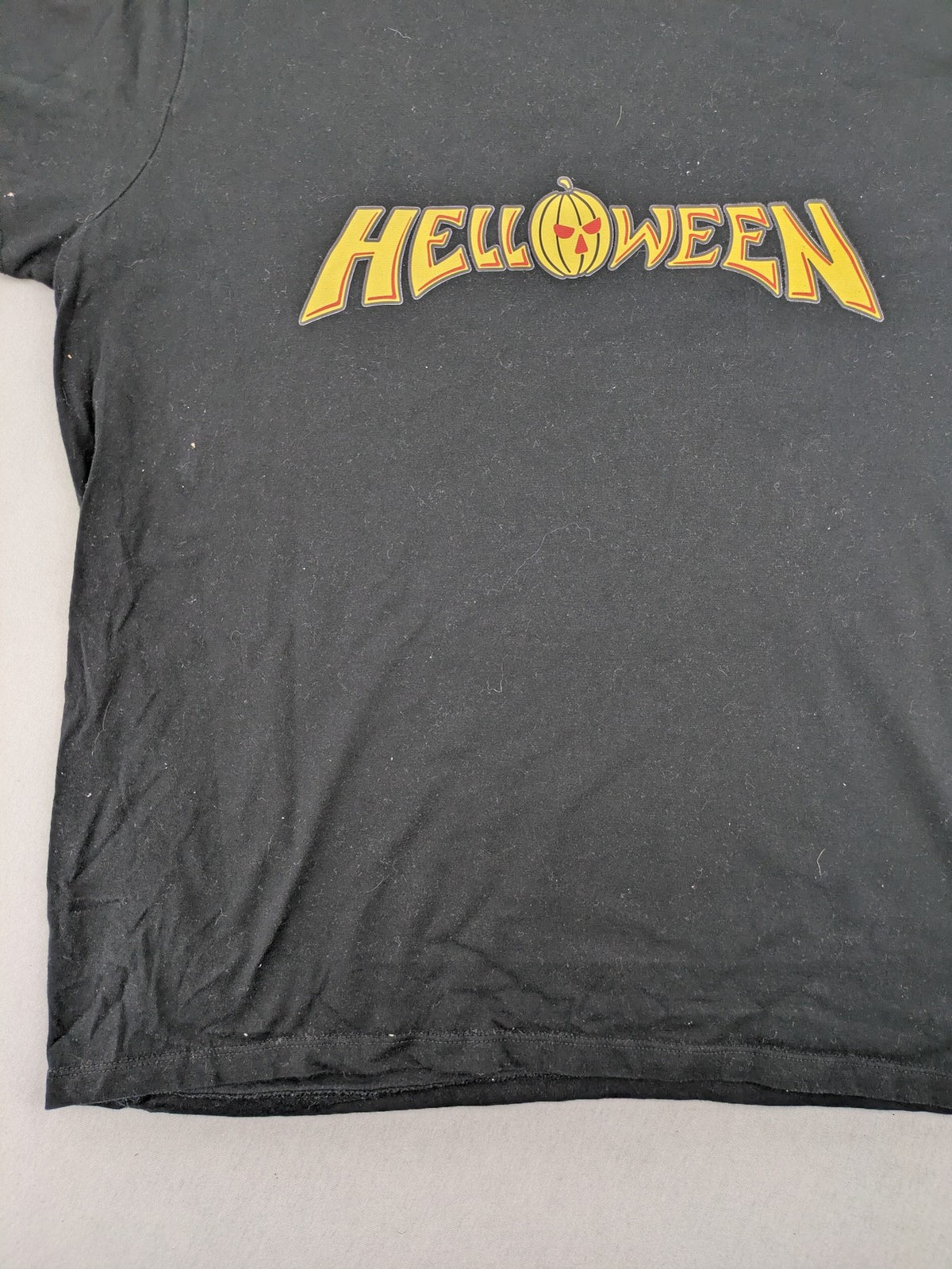 Stradivarius grey Helloween band t-shirt with pumpkin graphic and logo, size XL.