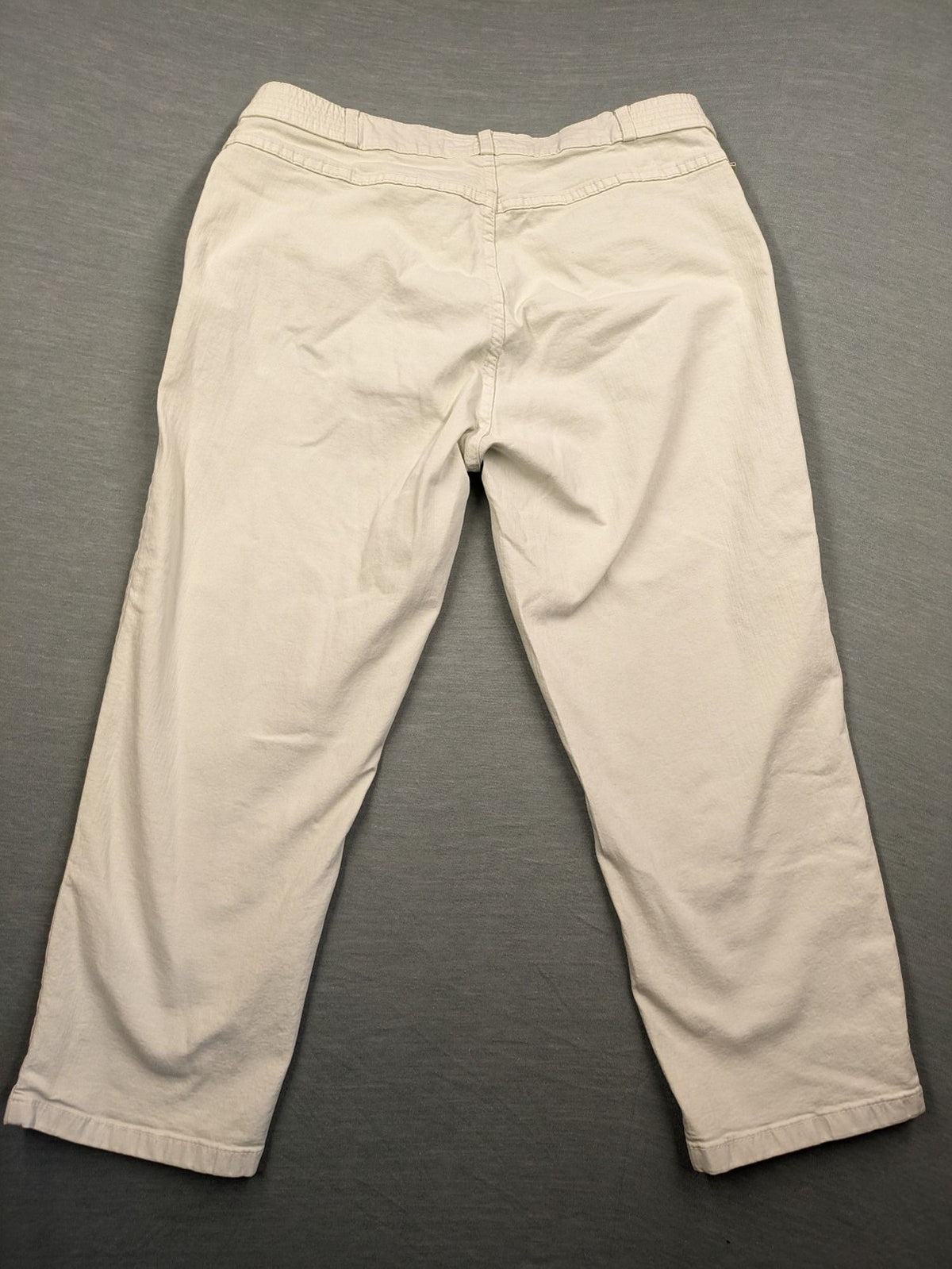 Zerres beige Capri pants soft cotton blend with zip pockets and Comfort-N logo.