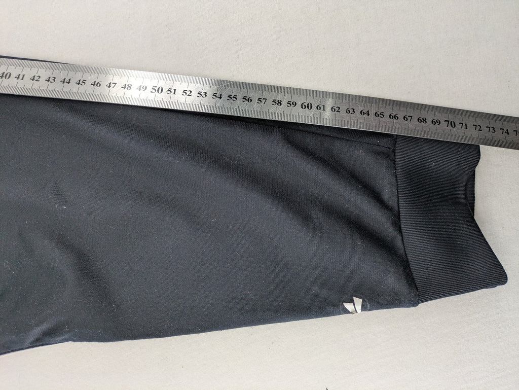 Jako black jogging pants with elastic waistband and ribbed ankle cuffs.