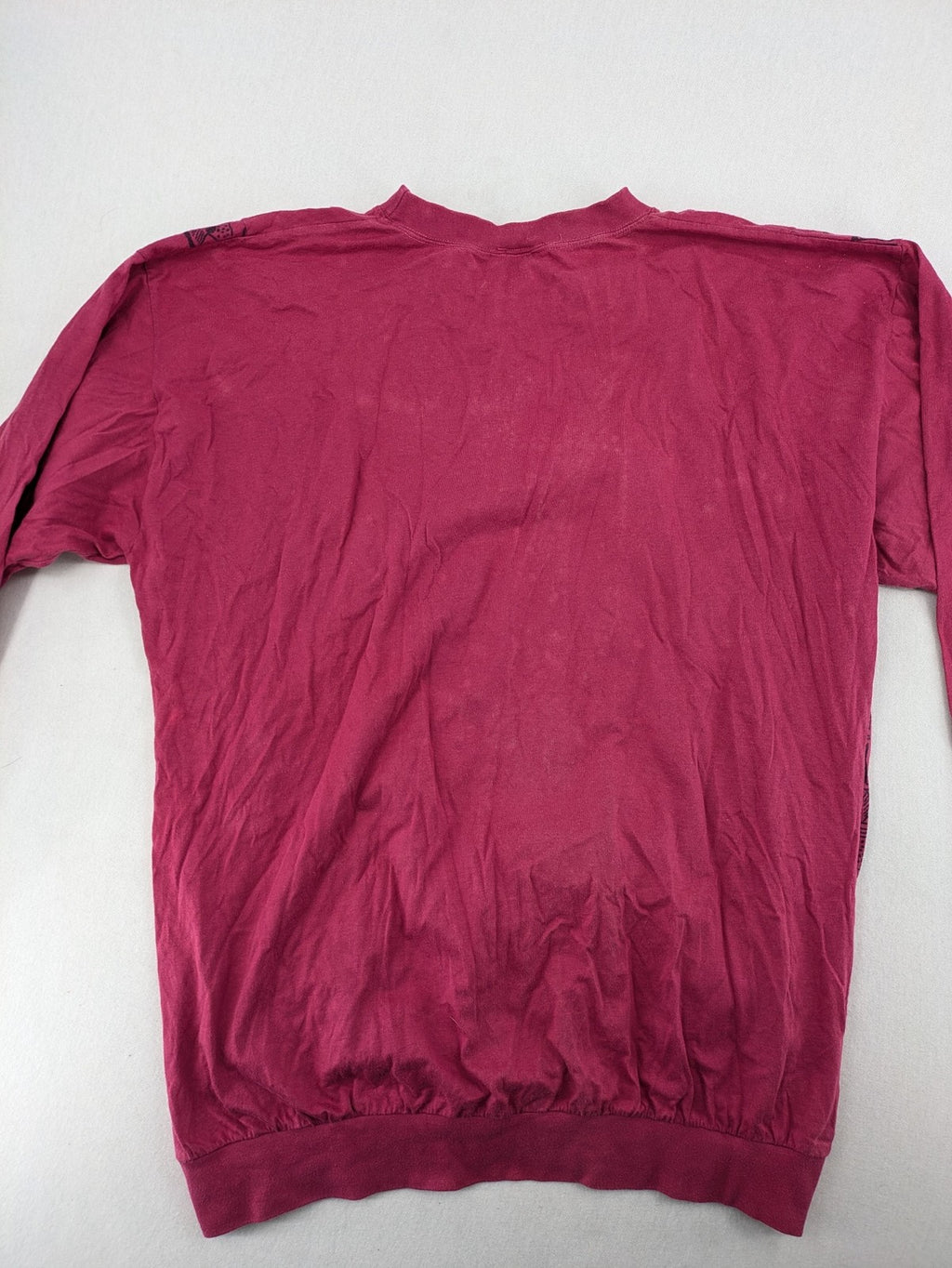 Ascot vintage sweatshirt black and pink with graphic patterns and elastic hem.
