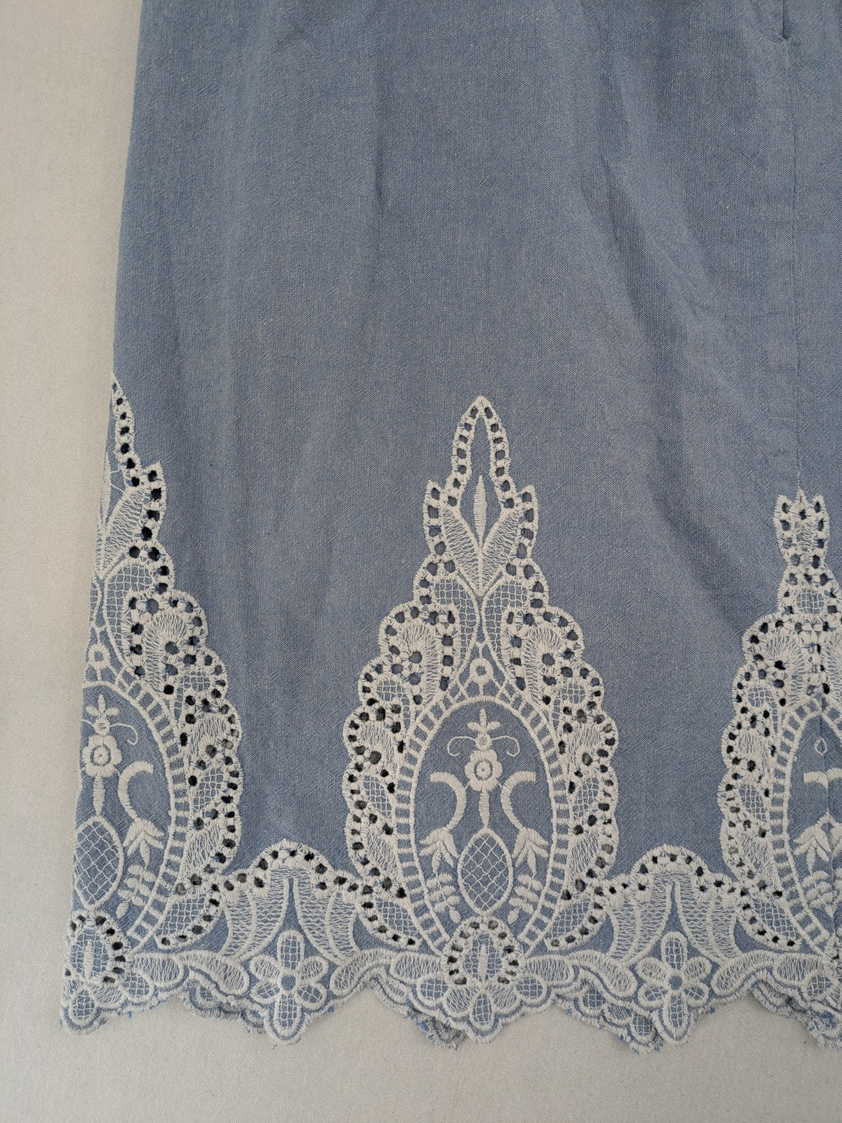 Yessica C&A blue A-line dress with white lace embroidery and side zipper.