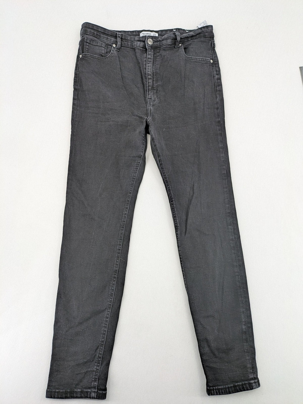 Pull&Bear grey skinny jeans high rise with classic five-pocket design and stretch denim.