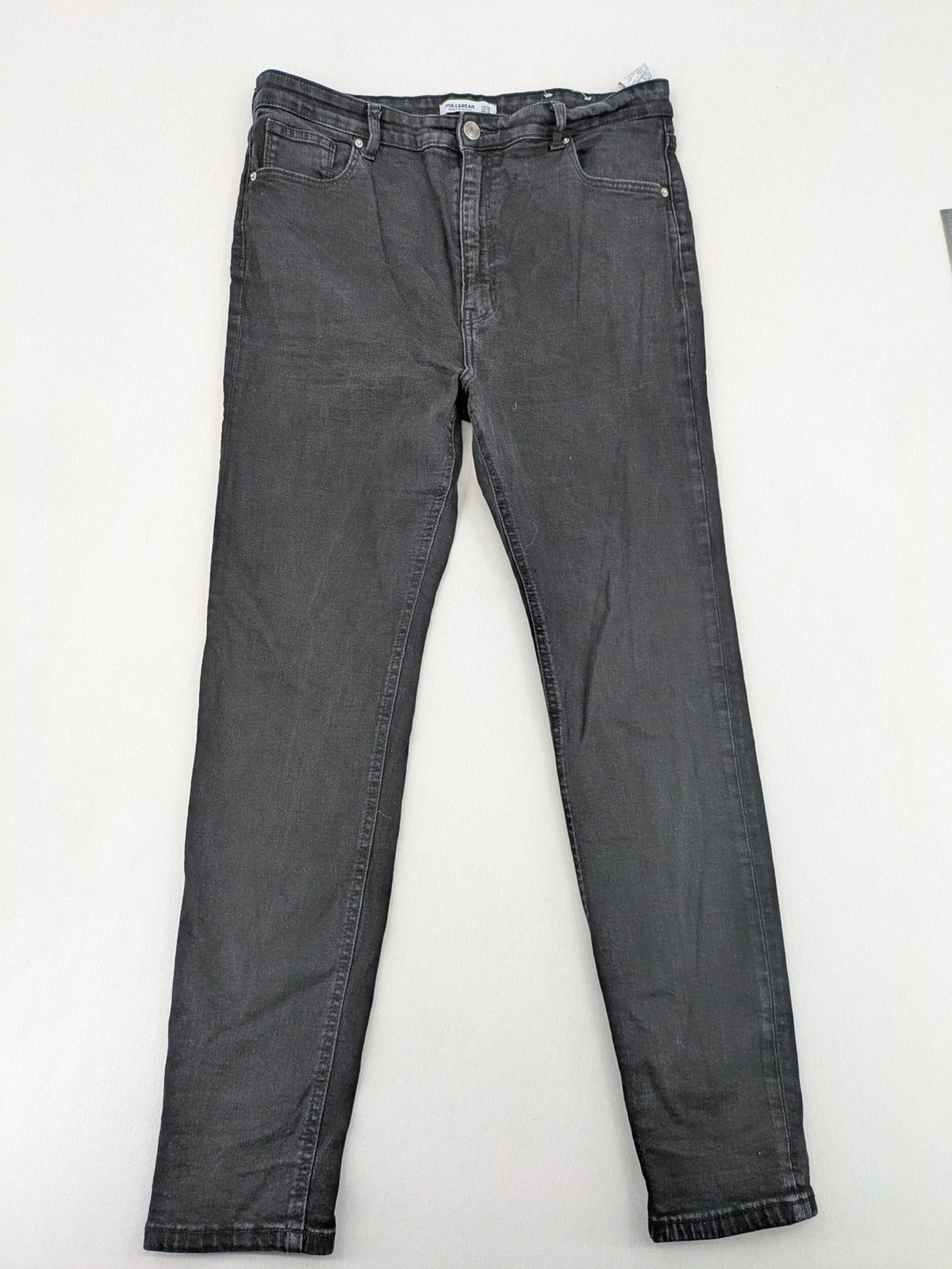 Pull&Bear grey skinny jeans high rise with classic five-pocket design and stretch denim.