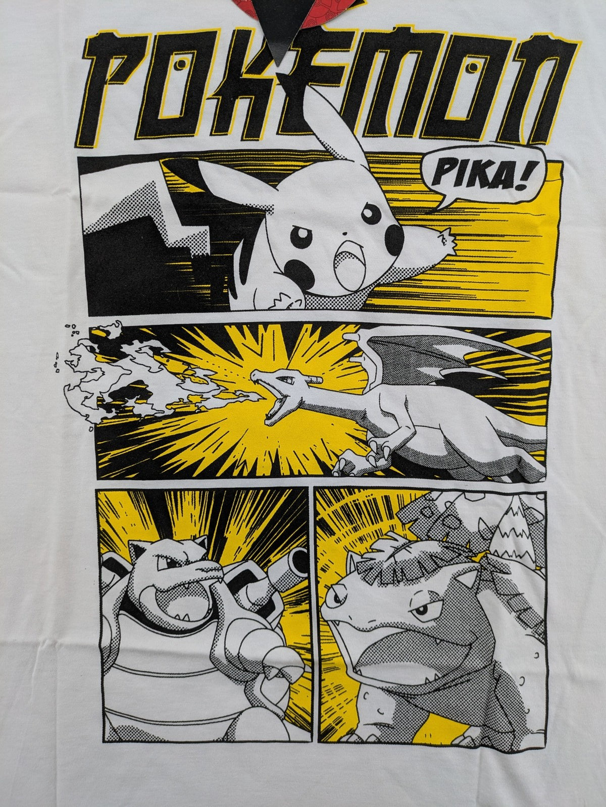 Pokémon multi graphic t-shirt featuring Pikachu, Glurak, Turtok, and Bisaflor in comic design.