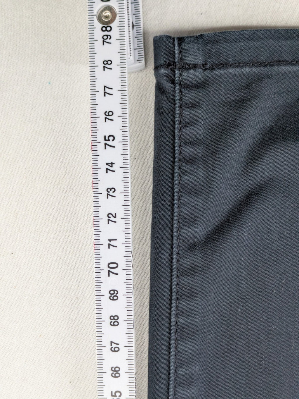Paul Hunter navy chino pants Oscar model, regular fit, lightweight stretch material.