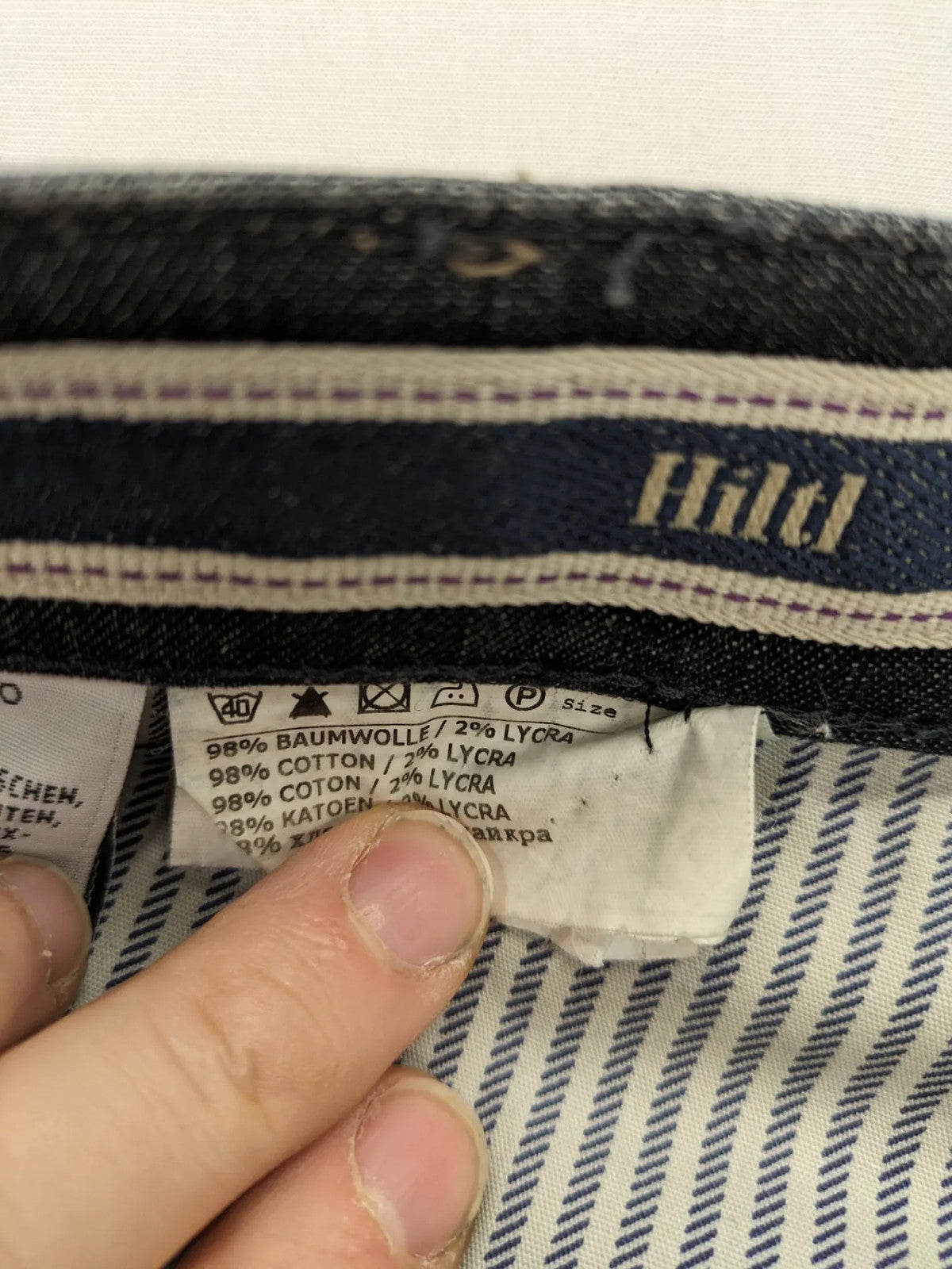 Hiltl grey straight jeans classic 5-pocket design with zipper, premium denim material.
