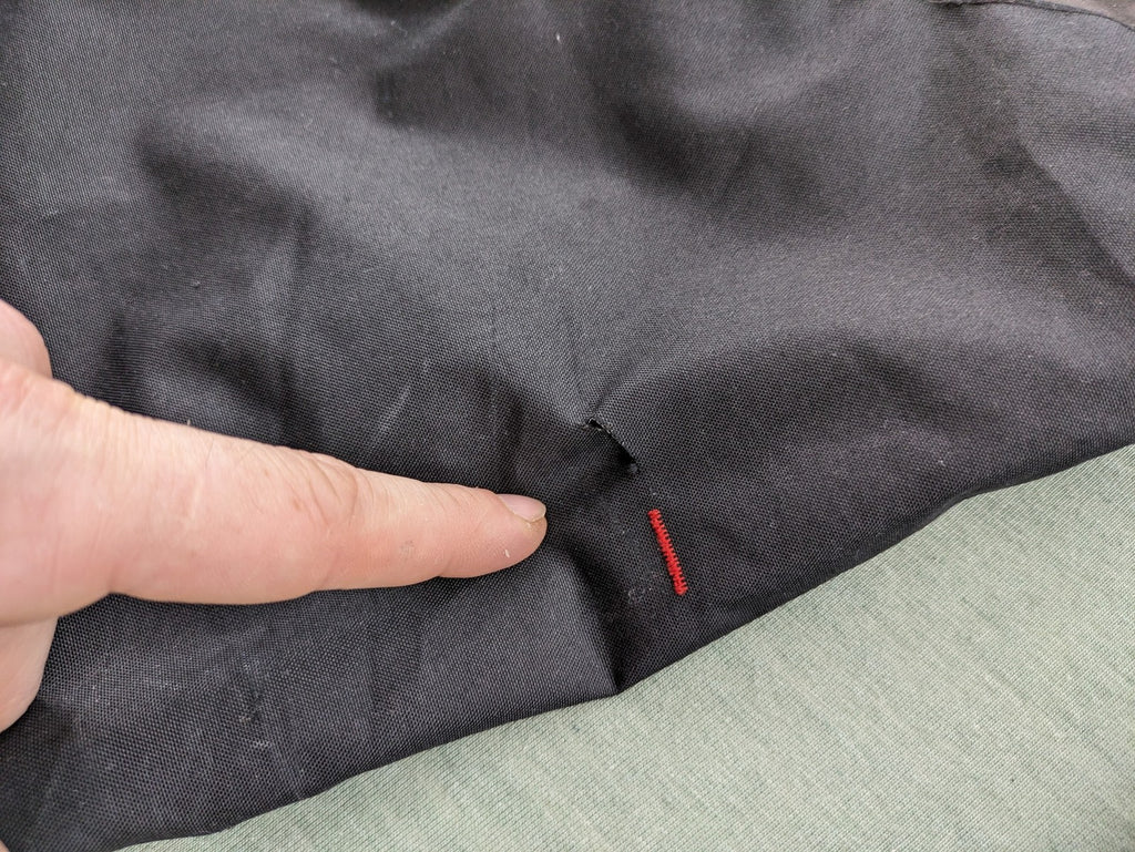 Wed'ze black ski pants with adjustable waistband, zip pockets, and Pull'n'Fit system.