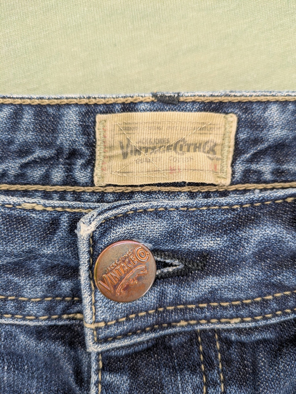 Jack & Jones Vintage blue denim shorts regular fit button fly with used-look details